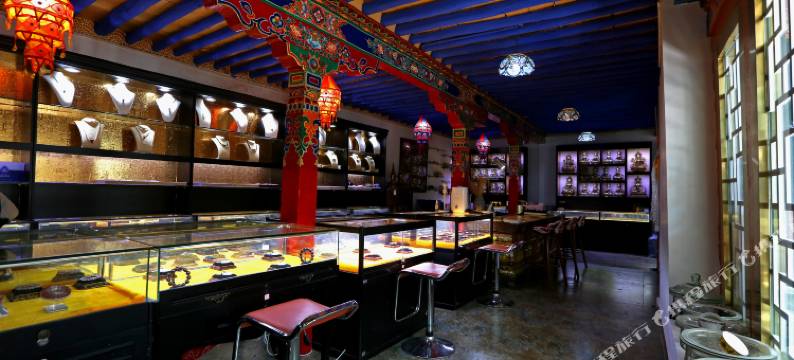 拉萨若初见梨花驿站图片