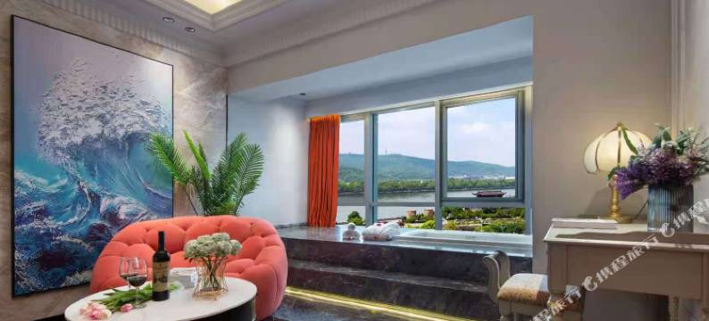 范思江景酒店(长沙五一广场碧沙湖地铁站店)图片