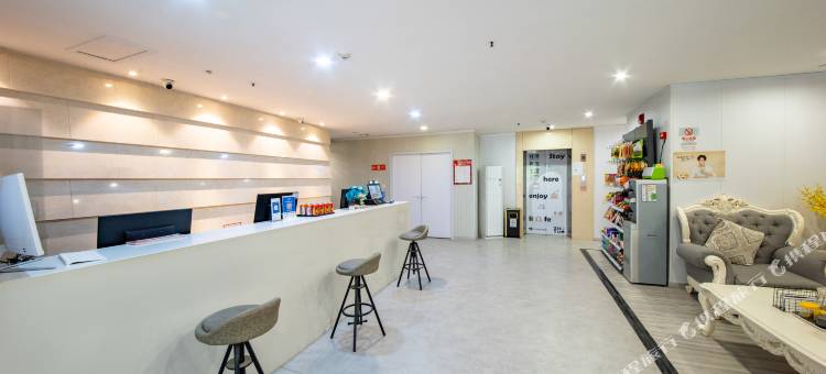 布丁严选酒店(西安大唐西市西北工业大学地铁站店)图片