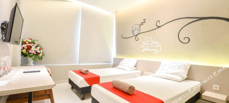 斯利普兹普洛马斯酒店(SleepZzz Hotel Pulomas)图片