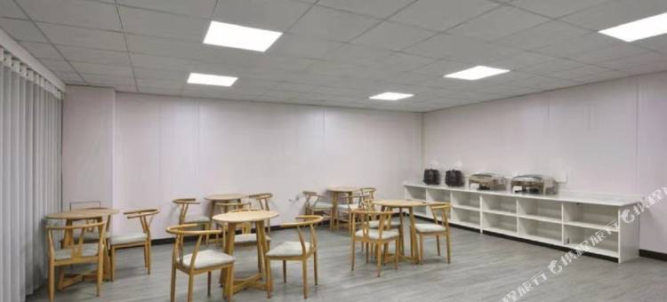 派柏·云酒店(濉溪乾隆湖国宾壹号店)图片