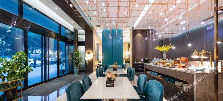 深圳宝安机场碧海湾桔子水晶酒店图片