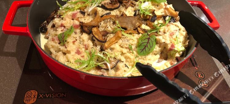 河堤漫旅-高雄站前館图片