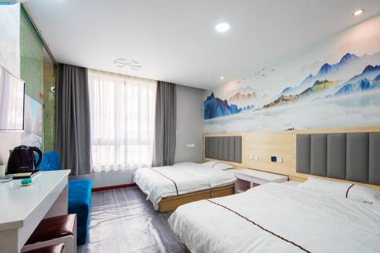 金霖便捷酒店(武汉光谷广场地铁站)