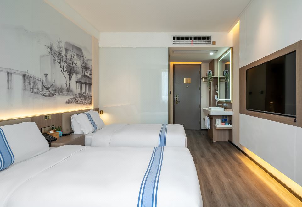  Hotel Overview