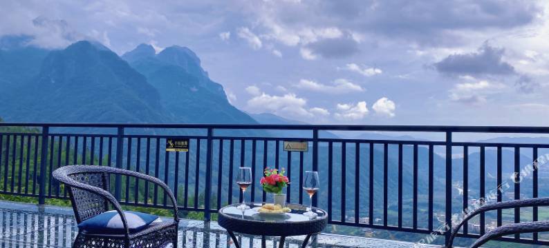 灵龙谷华丰山庄图片