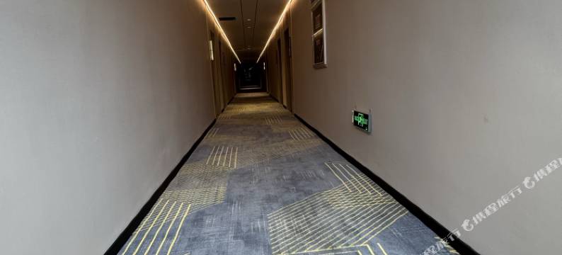 云锦智能影院酒店(南宁火车站地铁口店)图片