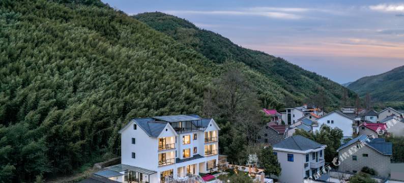 趣山野·莫干山亲子溯溪温泉度假美宿(鱼鳞坝店)图片