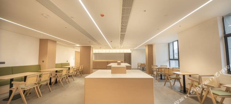 铂雅悦己酒店(亳州高铁南站康美中药城店)图片