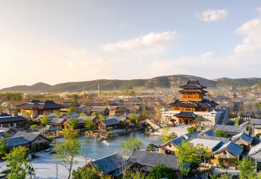 尼山鲁源酒店外景图