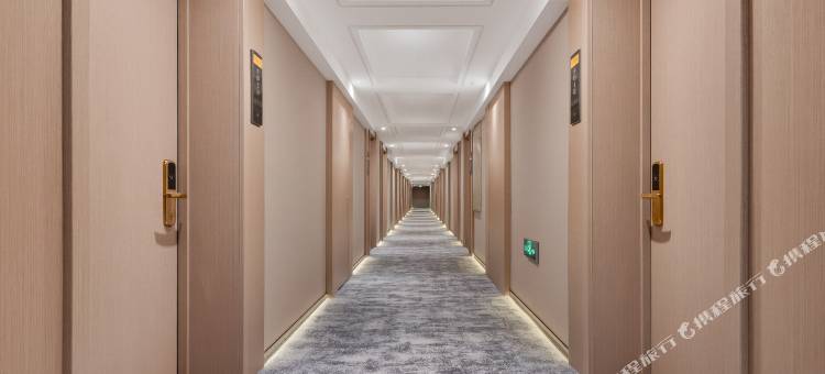 锦呈君悦酒店(海拉尔公路客运总站发达广场店)图片