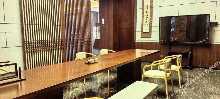 建国璞隐酒店(哈尔滨中央大街公路大桥地铁站店)图片