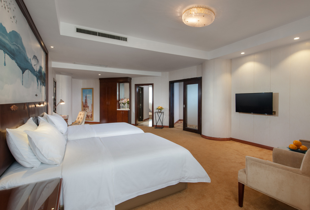 Vienna Classic Hotel (Yunfu Hekou) Over view