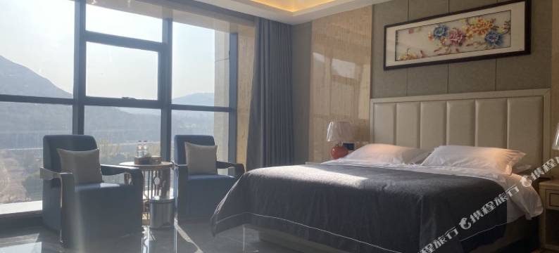 循化黄河源饭店图片