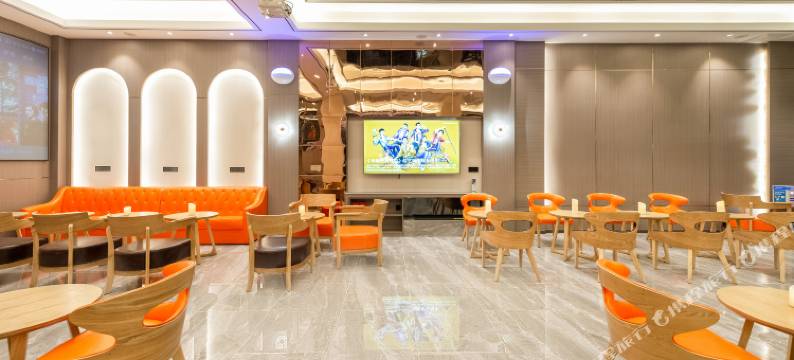 化州桐趣电影游戏主题酒店图片