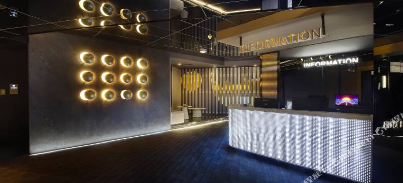 一溪幻月酒店(成都高新金融城地铁站店)图片