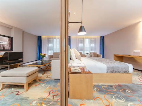 熙雅酒店(武汉高铁站和平公园地铁站店)