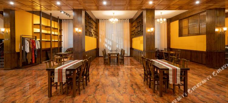 黑水远山拾梦酒店图片