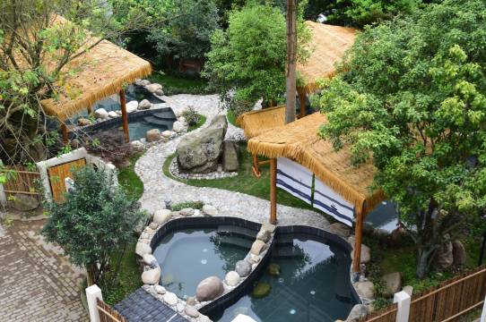 青城山云杉绿洲汤泉酒店