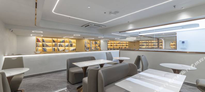上海兰墅智慧酒店(金山百联店)图片