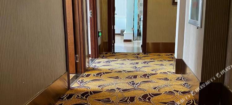 乐逸宾馆(梅河口火车站店)图片