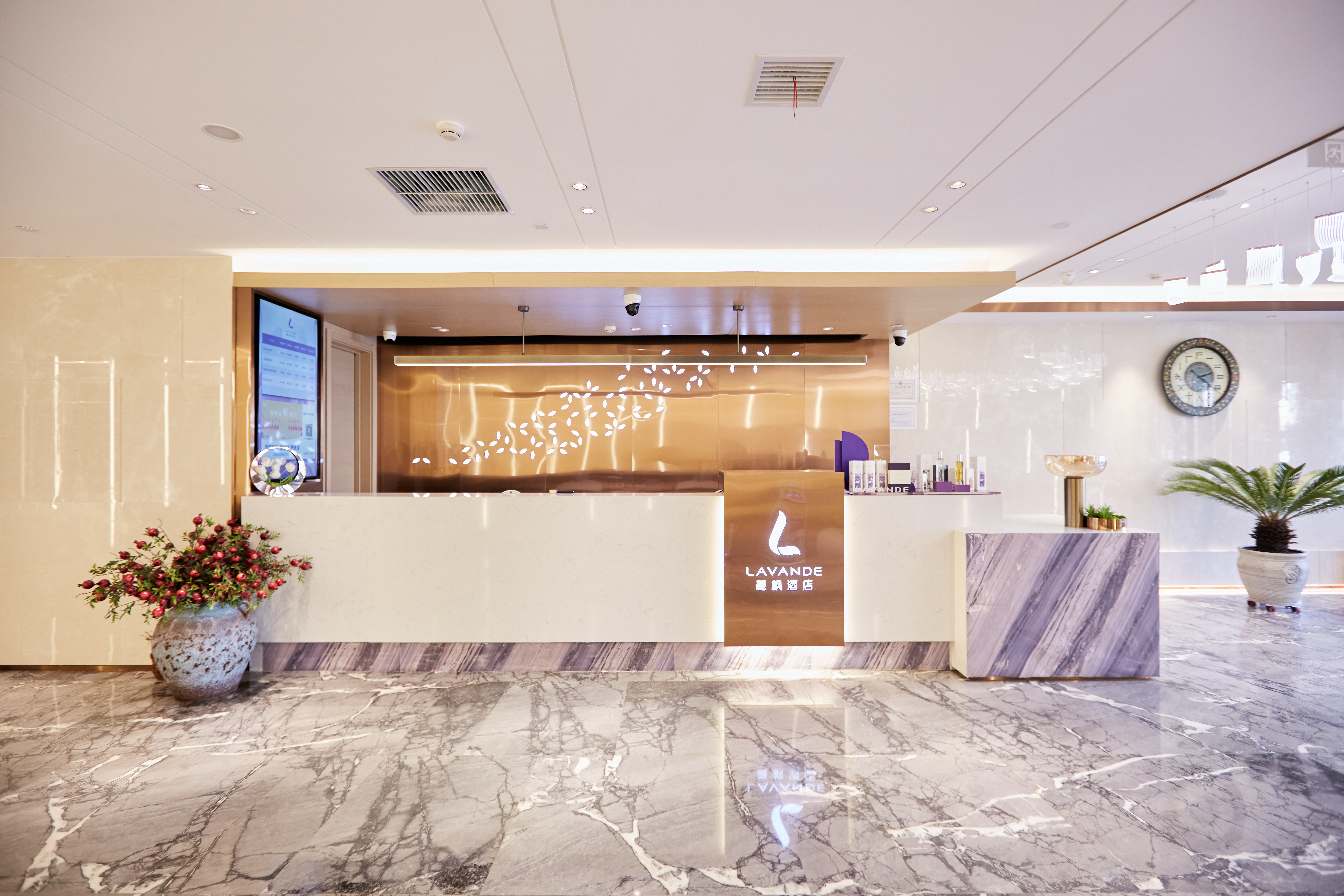 Lavande Hotel (Wuchang Guanye Commercial Street) Over view