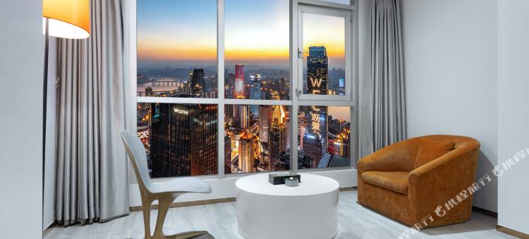 M58·高空日落酒店(重庆解放碑云端之眼店)图片