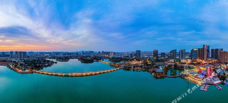 南京印象公寓(绿城水晶蓝湾百家湖地铁站店)图片