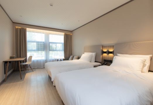 HanTing Hotel (Laohekou Lihua Avenue) Hotel Overview