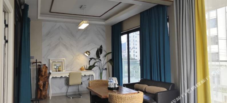 玉龙纳融居客栈(丽江高铁站店)图片