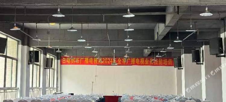 吉隆乔穆朗宗酒店图片