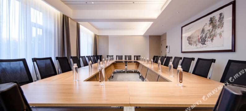 云茉里酒店(中宁人民广场汽车站店)图片