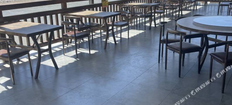 野三坡岸边农家院图片