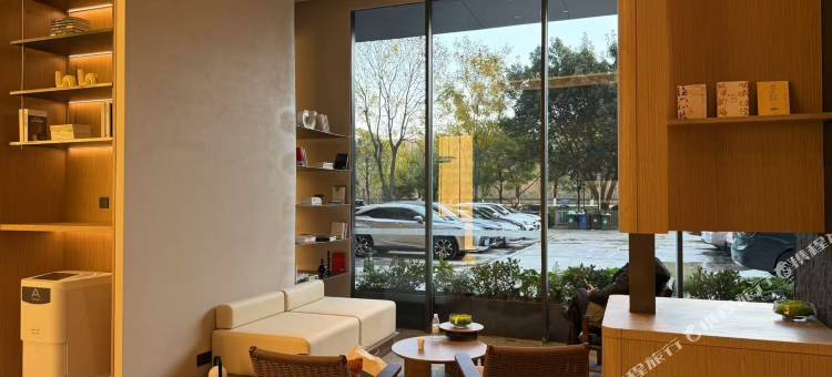 绵阳高铁站涪城万达广场亚朵酒店图片