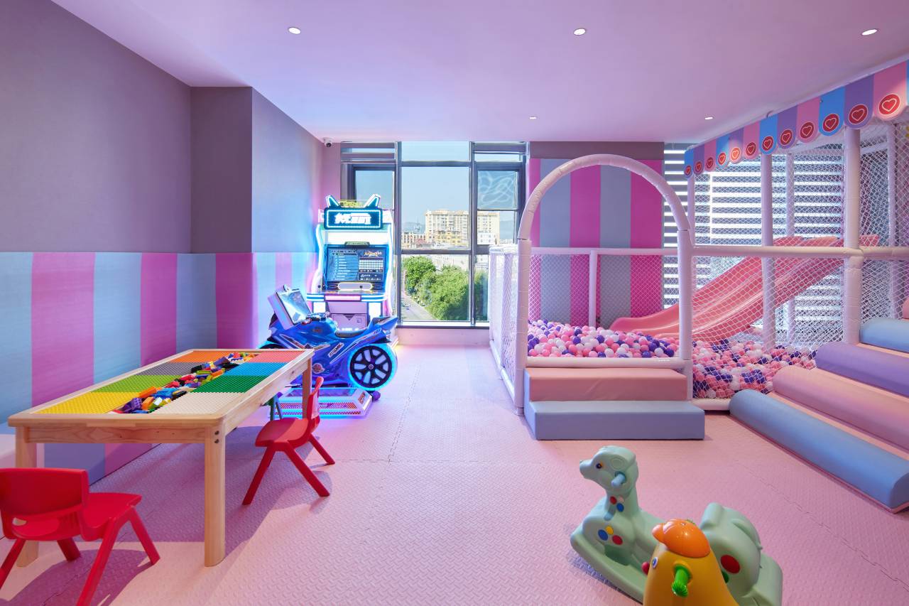 熙源国际酒店(西双版纳景洪曼听公园泼水商业广场店)图片