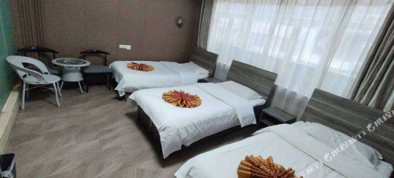 壹家美辰商务宾馆(乌鲁木齐劳动街店)图片