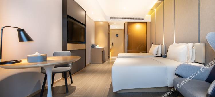 南昌西站国际博览城亚朵酒店图片