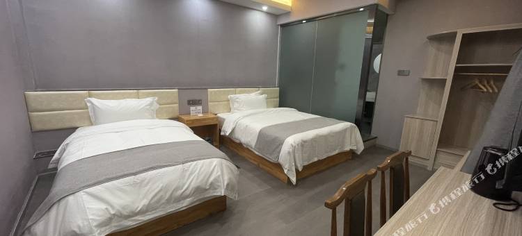 玖月假日酒店图片