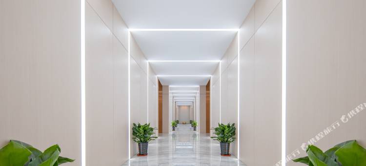 万信R酒店(上海崇明万达广场店)图片