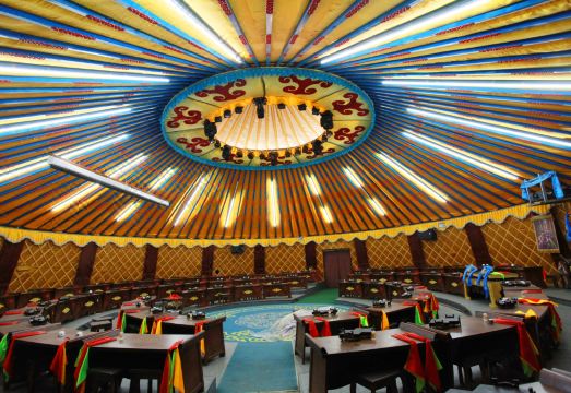 A trip to the Plain Blue Banner prairie, a vacation, a resort Hotel Overview