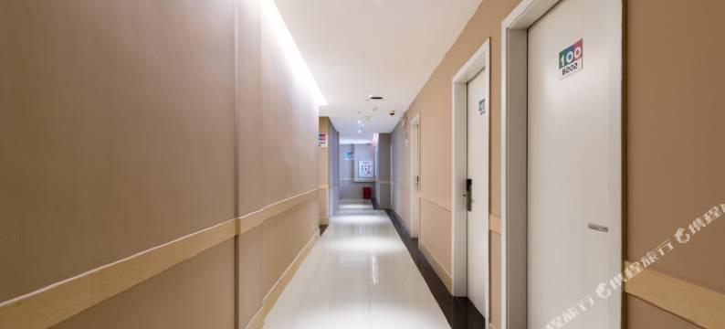 易佰酒店(上海康桥御桥地铁站店)图片