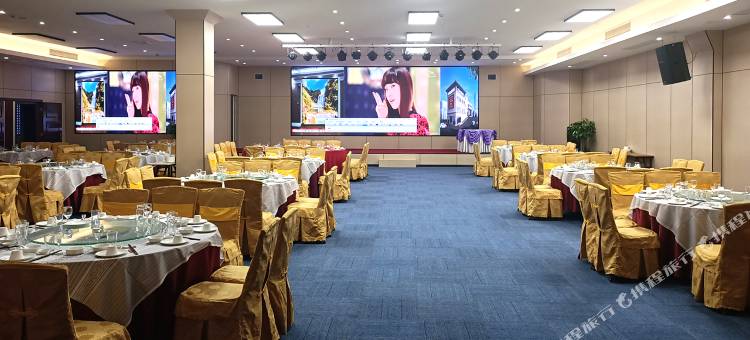 南宁永凯春晖酒店(南宁东站万象城地铁站店)图片