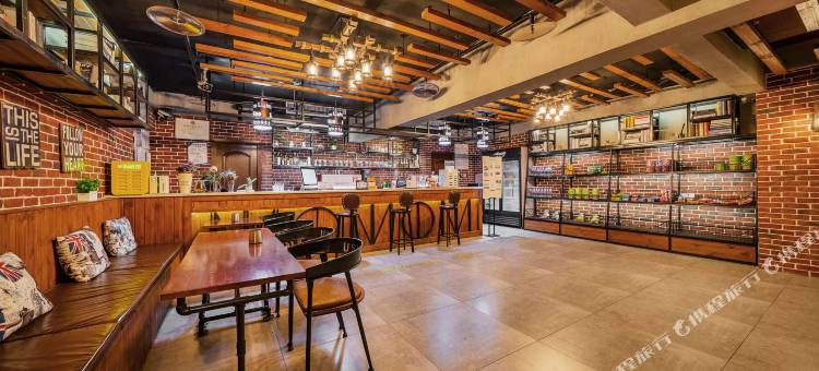 战斗之夜电竞主题酒店(大学城龙湖U城店)图片