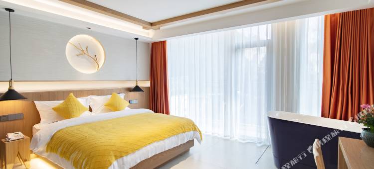 云慕山·智能设计师民宿(黄山风景区汤口南大门店)图片