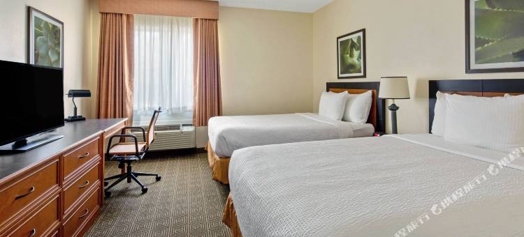 黎明城索格拉斯米尔斯拉昆塔温德姆套房酒店(La Quinta Inn & Suites by Wyndham Sawgrass)图片