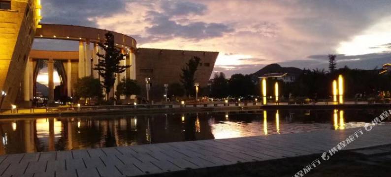 龙虎山象山驿站图片