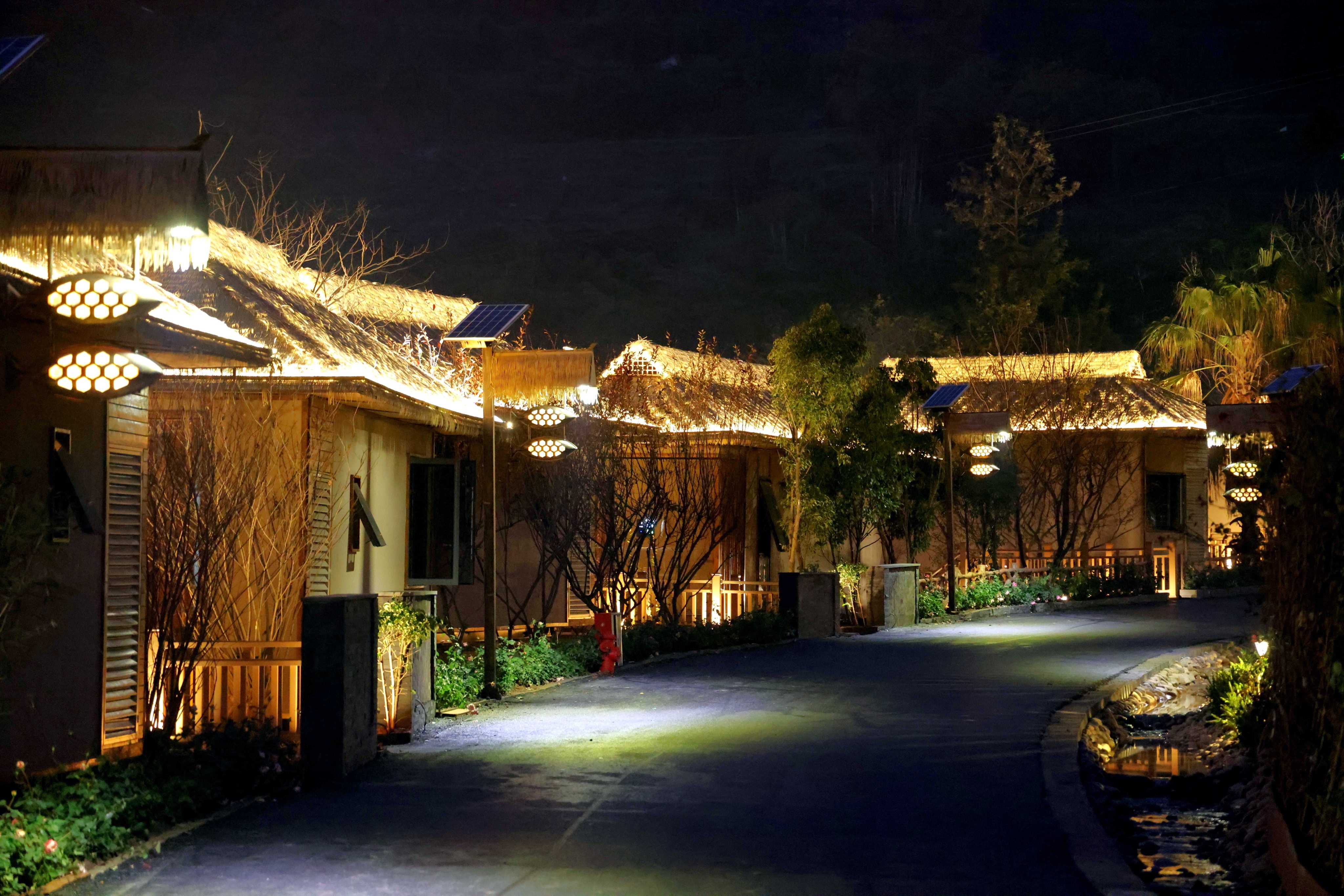 Middle Mountain HotelOver view