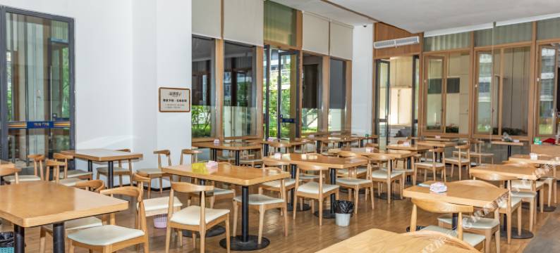 西昌汉锦酒店(邛海17度万达广场店)图片