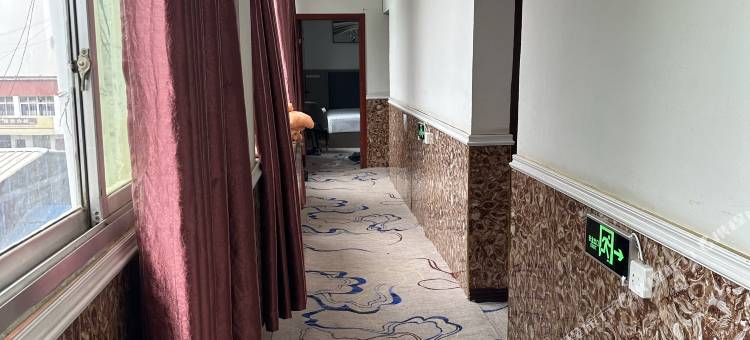 丁青优雅宾馆图片