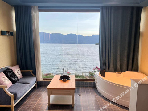 泸沽湖原舍民宿(情人滩店)